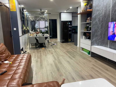 The Golden Palm Le Van Luong, Vietnam The Golden Palm Le Van Luong, Vietnam