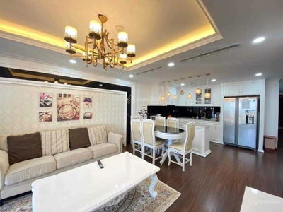 D'. Le Roi Soleil, Vietnam D'. Le Roi Soleil, Vietnam