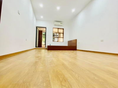 Yen Ninh Street, Vietnam Yen Ninh Street, Vietnam