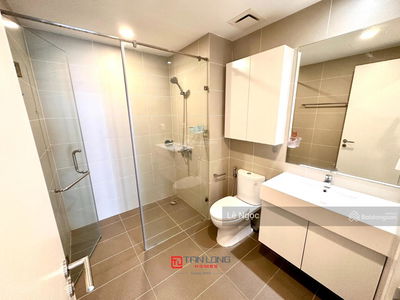 Kosmo Tay Ho, Vietnam Kosmo Tay Ho, Vietnam