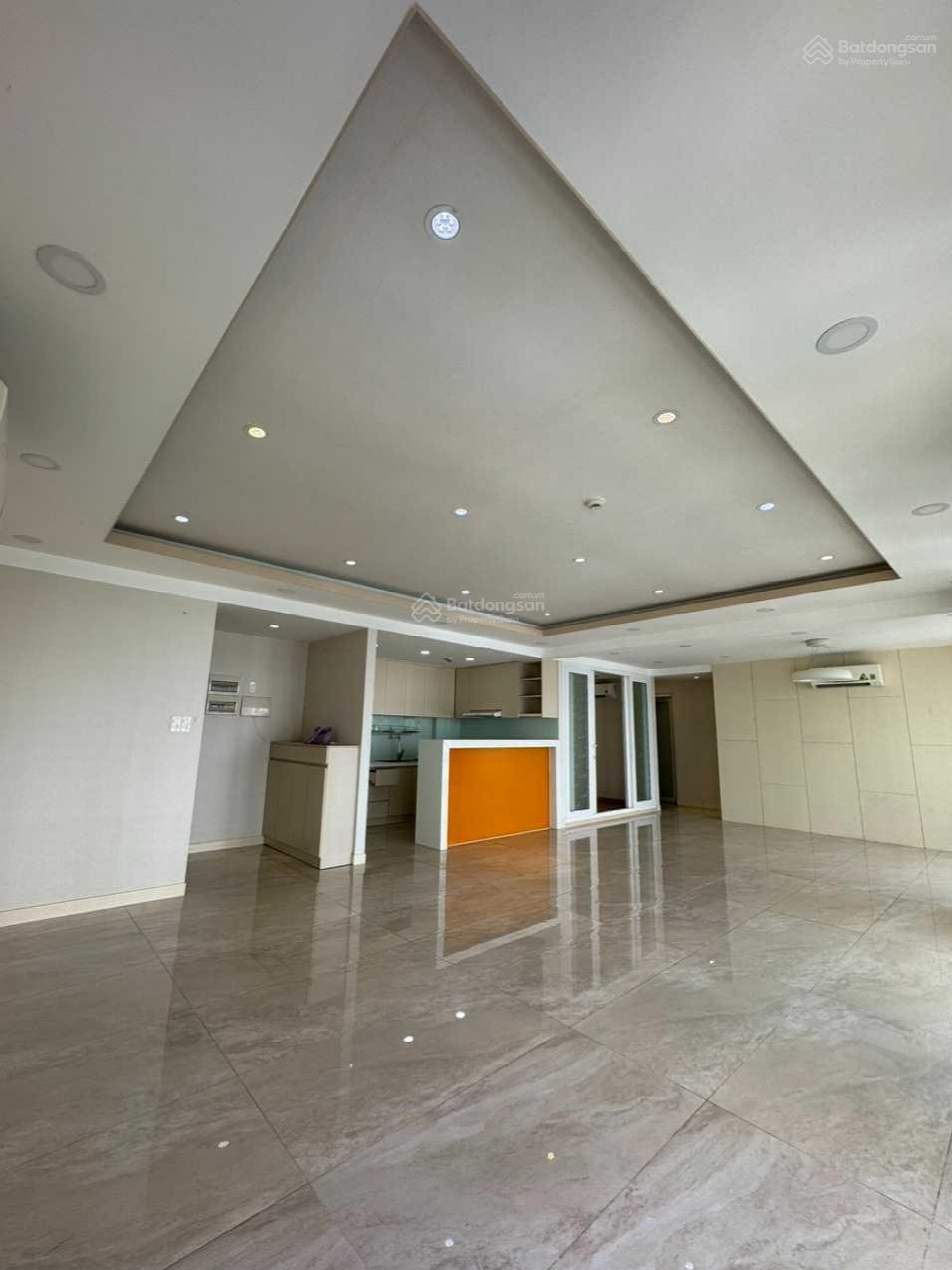 Happy Valley, Vietnam Happy Valley, Vietnam