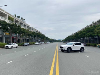 Sala Dai Quang Minh, Vietnam Sala Dai Quang Minh, Vietnam