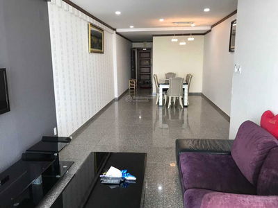 Hoang Anh Thanh Binh, Vietnam Hoang Anh Thanh Binh, Vietnam