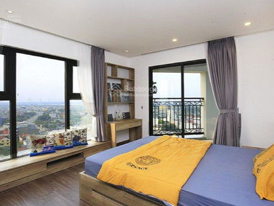 D'. Le Roi Soleil, Vietnam D'. Le Roi Soleil, Vietnam