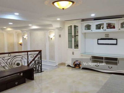 Phu Hoang Anh, Vietnam Phu Hoang Anh, Vietnam