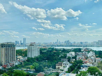 D'. Le Roi Soleil, Vietnam D'. Le Roi Soleil, Vietnam