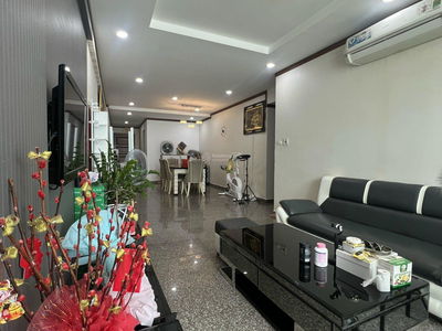 Hoang Anh Thanh Binh, Vietnam Hoang Anh Thanh Binh, Vietnam