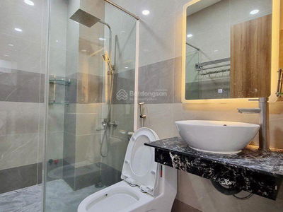 Le Quang Dinh Street, Vietnam Le Quang Dinh Street, Vietnam