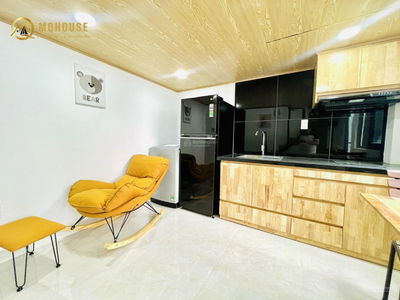 Nguyen Kiem Street, Vietnam  Nguyen Kiem Street, Vietnam