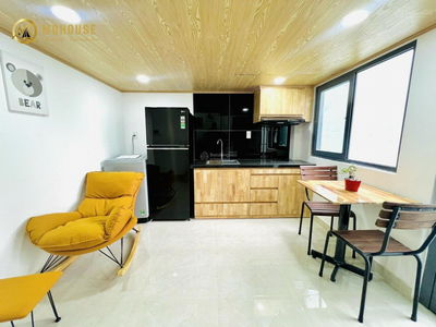 Nguyen Kiem Street, Vietnam  Nguyen Kiem Street, Vietnam