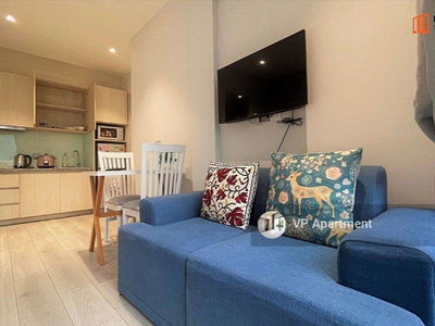 Nguyen Cuu Van Street, Vietnam Nguyen Cuu Van Street, Vietnam