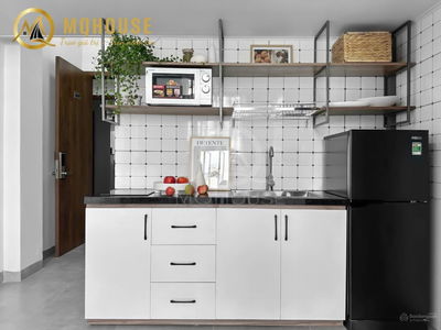 Nun Huynh Lien Street, Vietnam Nun Huynh Lien Street, Vietnam