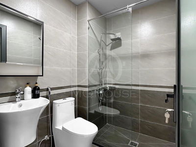 Nun Huynh Lien Street, Vietnam Nun Huynh Lien Street, Vietnam