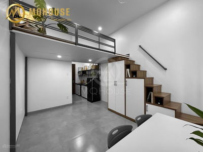 Nun Huynh Lien Street, Vietnam Nun Huynh Lien Street, Vietnam