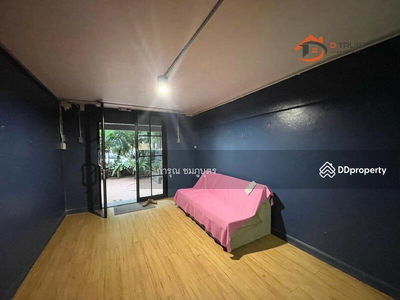 10500, Bangkok, Thailand 10500, Bangkok, Thailand