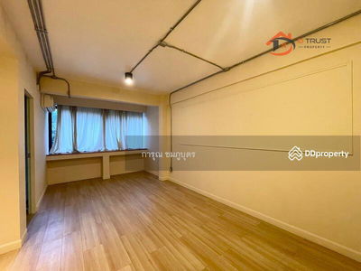 10500, Bangkok, Thailand 10500, Bangkok, Thailand