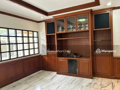 Rangsiya Sukhumvit 103, Bangkok, Thailand Rangsiya Sukhumvit 103, Bangkok, Thailand