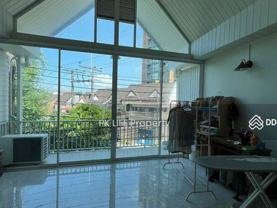 Housing in Ban Ratsada, Thailand Housing in Ban Ratsada, Thailand