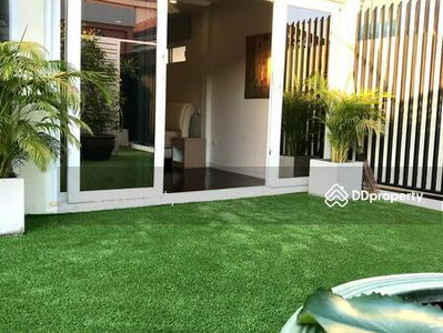 Single house near Bts Bangna and bearing, Bangkok, Thailand Single house near Bts Bangna and bearing, Bangkok, Thailand