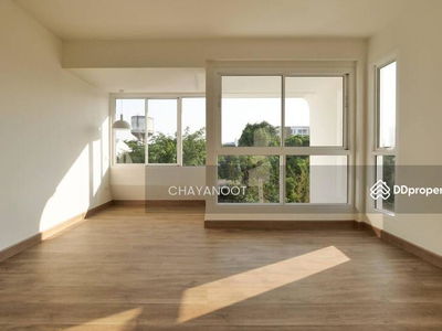 4 bedroom townhouse on Sukhumvit 71, Bangkok, Thailand 4 bedroom townhouse on Sukhumvit 71, Bangkok, Thailand