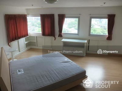 P.W.T. Mansion, Bangkok, Thailand P.W.T. Mansion, Bangkok, Thailand