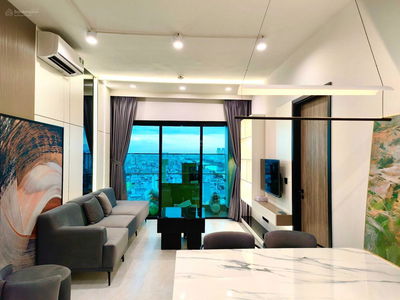 De La Sol, Vietnam De La Sol, Vietnam