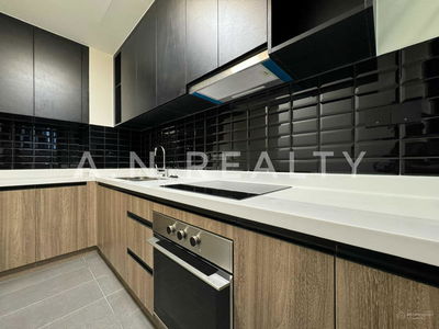 De La Sol, Vietnam De La Sol, Vietnam