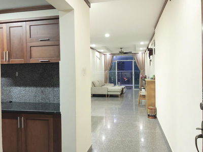 Hoang Anh Thanh Binh, Vietnam Hoang Anh Thanh Binh, Vietnam