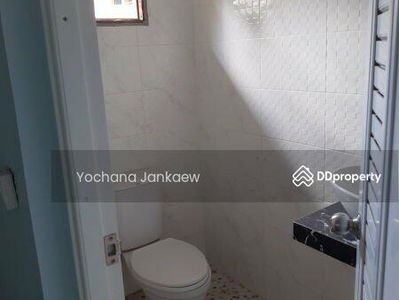 Large 10-Br House near BTS Phaya Thai, Bangkok, Thailand Large 10-Br House near BTS Phaya Thai, Bangkok, Thailand