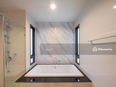 Two-storey pool villa with built-in swimming pool. Near Kad Farang, Chiang Mai, Thailand Two-storey pool villa with built-in swimming pool. Near Kad Farang, Chiang Mai, Thailand