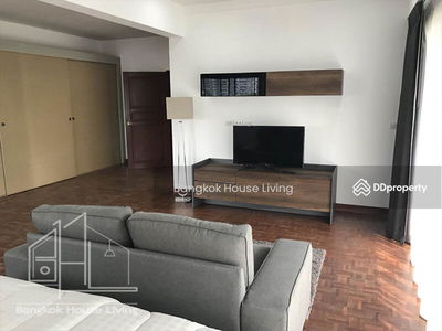 Prompong Mansion, Bangkok, Thailand Prompong Mansion, Bangkok, Thailand