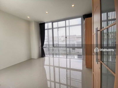 Near Central Rama 3 Nakhon Thai Village, Sathu Pradit Townhome 31 sq m., Bangkok, Thailand Near Central Rama 3 Nakhon Thai Village, Sathu Pradit Townhome 31 sq m., Bangkok, Thailand