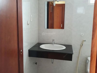 Hoang Anh Thanh Binh, Vietnam  Hoang Anh Thanh Binh, Vietnam