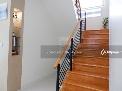 Bangkok Boulevard Rama9 Srinakarin, Bangkok, Thailand Bangkok Boulevard Rama9 Srinakarin, Bangkok, Thailand