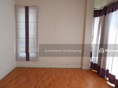 Bangkok Boulevard Rama9 Srinakarin, Bangkok, Thailand Bangkok Boulevard Rama9 Srinakarin, Bangkok, Thailand