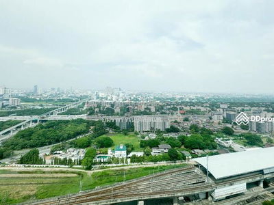 Rich Park @ Triple Station, Bangkok, Thailand Rich Park @ Triple Station, Bangkok, Thailand