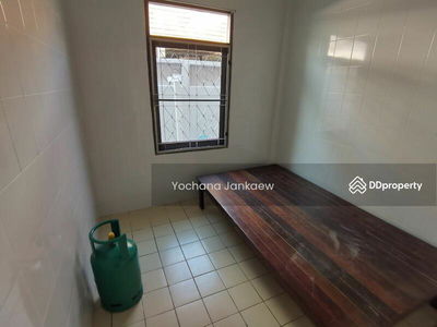 Large 3-Br House near BTS Nana, Bangkok, Thailand Large 3-Br House near BTS Nana, Bangkok, Thailand