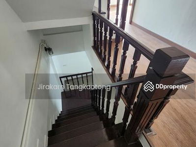 Townhouse, 4 bedrooms, 3 bathrooms, 1 kitchen, in Soi Bangkok Nonthaburi 43, Bangkok., Thailand Townhouse, 4 bedrooms, 3 bathrooms, 1 kitchen, in Soi Bangkok Nonthaburi 43, Bangkok., Thailand