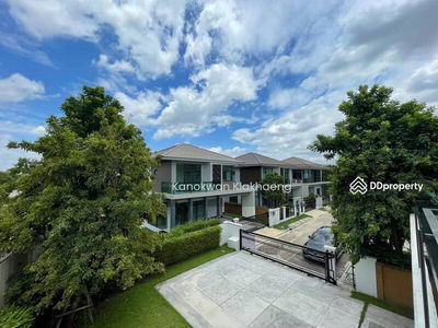 Setthasiri Pattanakarn, Bangkok, Thailand Setthasiri Pattanakarn, Bangkok, Thailand