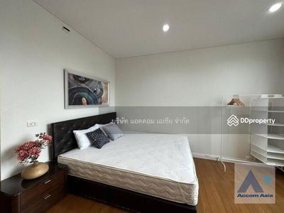 The Royal Saladaeng Condominium, Bangkok, Thailand The Royal Saladaeng Condominium, Bangkok, Thailand