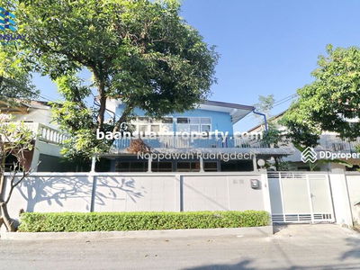 Nawamin Road, near Big C Extra, Nawamin, Bangkok, Thailand Nawamin Road, near Big C Extra, Nawamin, Bangkok, Thailand