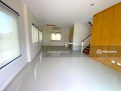 Chatchawan Market, Klong 7, Big C Rangsit, Klong 7, Pathum Thani, Thailand Chatchawan Market, Klong 7, Big C Rangsit, Klong 7, Pathum Thani, Thailand