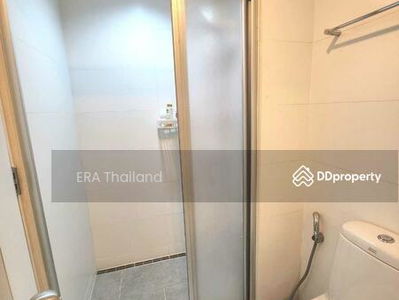 Lumpini Park Beach Jomtien, Chon Buri, Thailand Lumpini Park Beach Jomtien, Chon Buri, Thailand