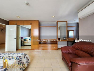 Supalai Place Sukhumvit 39, Bangkok, Thailand Supalai Place Sukhumvit 39, Bangkok, Thailand