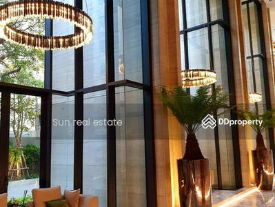 The Line Phahon-Pradipat, Bangkok, Thailand The Line Phahon-Pradipat, Bangkok, Thailand