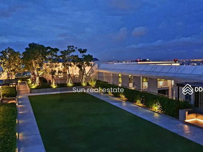 The Line Phahon-Pradipat, Bangkok, Thailand The Line Phahon-Pradipat, Bangkok, Thailand