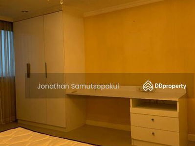 The Winning Tower, Bangkok, Thailand The Winning Tower, Bangkok, Thailand