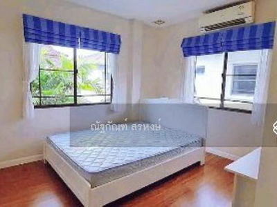 Manthana Lake Watcharapol Village, Bangkok, Thailand Manthana Lake Watcharapol Village, Bangkok, Thailand