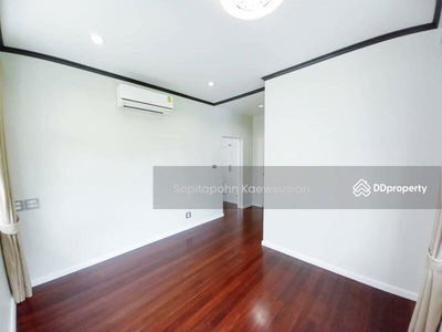 10400, Bangkok, Thailand 10400, Bangkok, Thailand