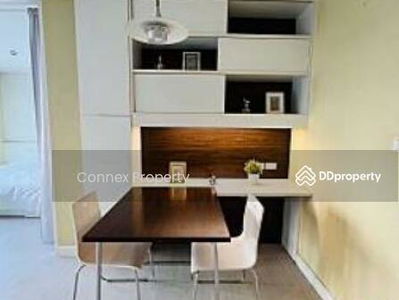 Abstracts Phahonyothin Park, Bangkok, Thailand Abstracts Phahonyothin Park, Bangkok, Thailand